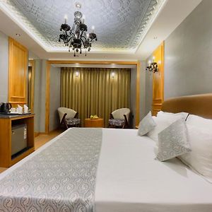 Paradise Premium